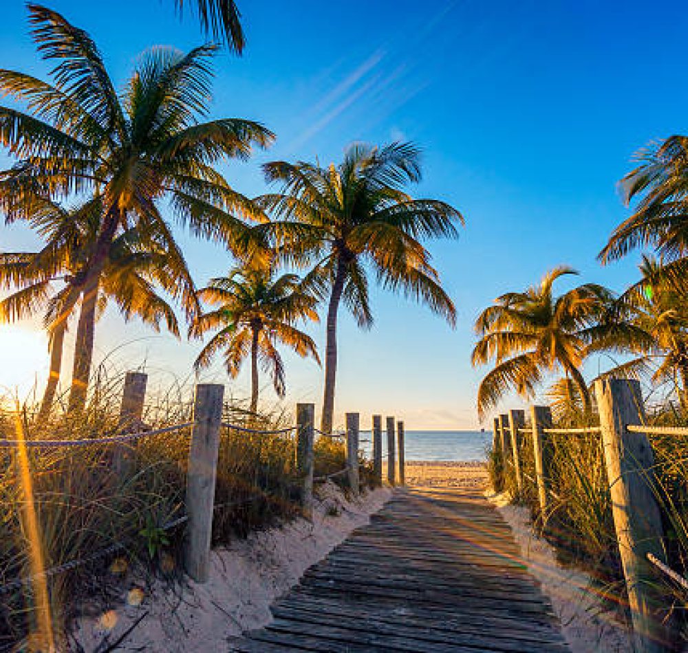 Famous passage to the beach - Key West